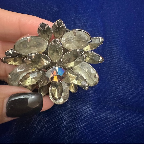 Vintage Large Cluster Clear AB Crystal Rhinestone Brooch Flower Silver Setting - Picture 2 of 9